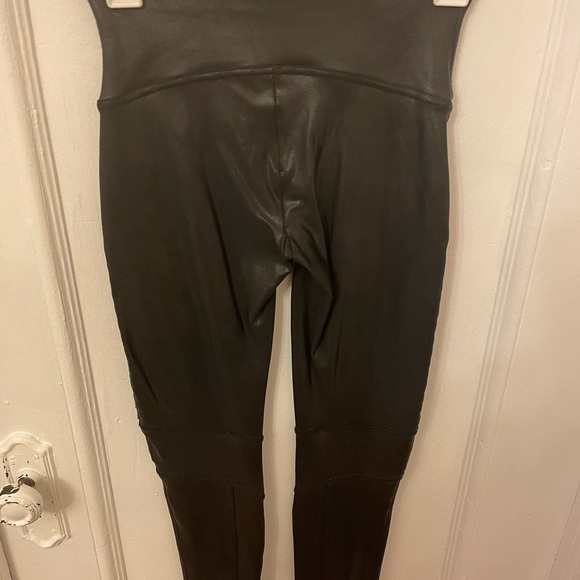 Spanx Moto Faux Leather Legging, Black, M - Picture 3 of 6